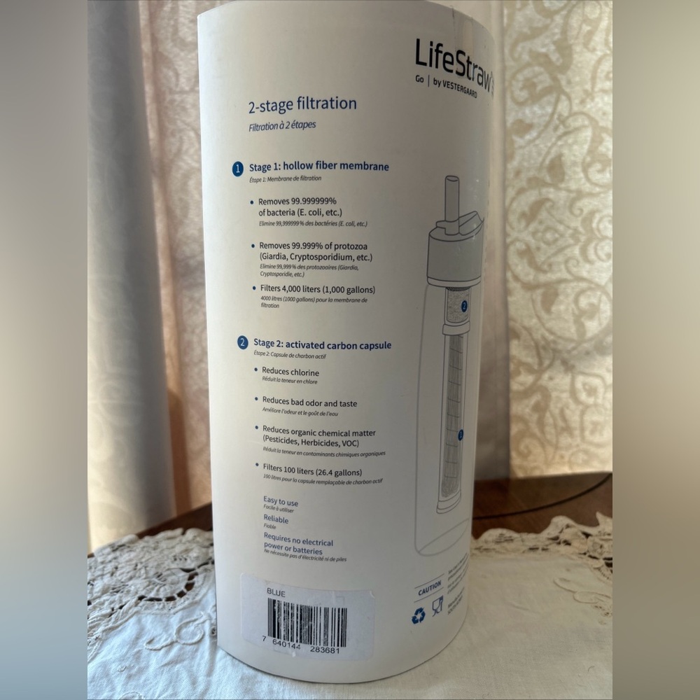 LifeStraw Blue Water Bottle with Filtration - Picture 2 of 8